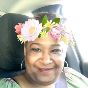 Meet your Posher, Veronica